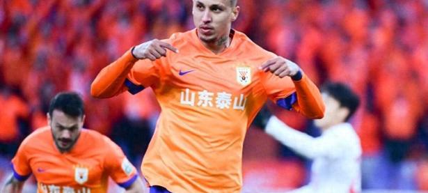 包含山东鲁能阵容调整取得效果，连续胜利火力全开的词条